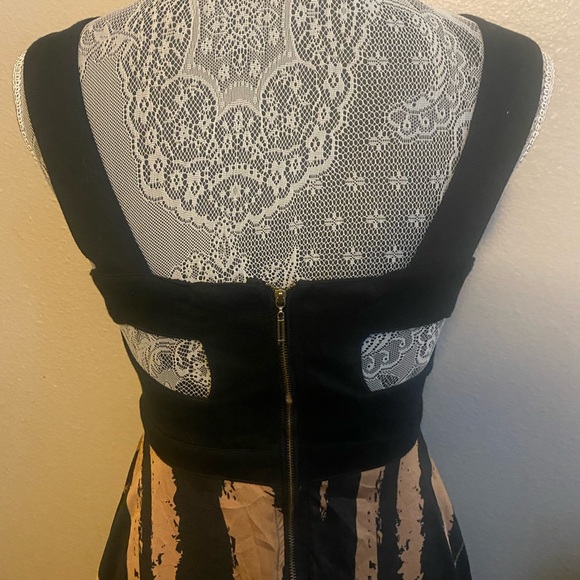 Reverse high low dress from Urban Outfitters - Picture 4 of 5